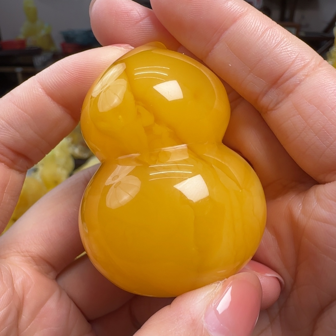 蜜蜡未镶嵌珠宝奇石