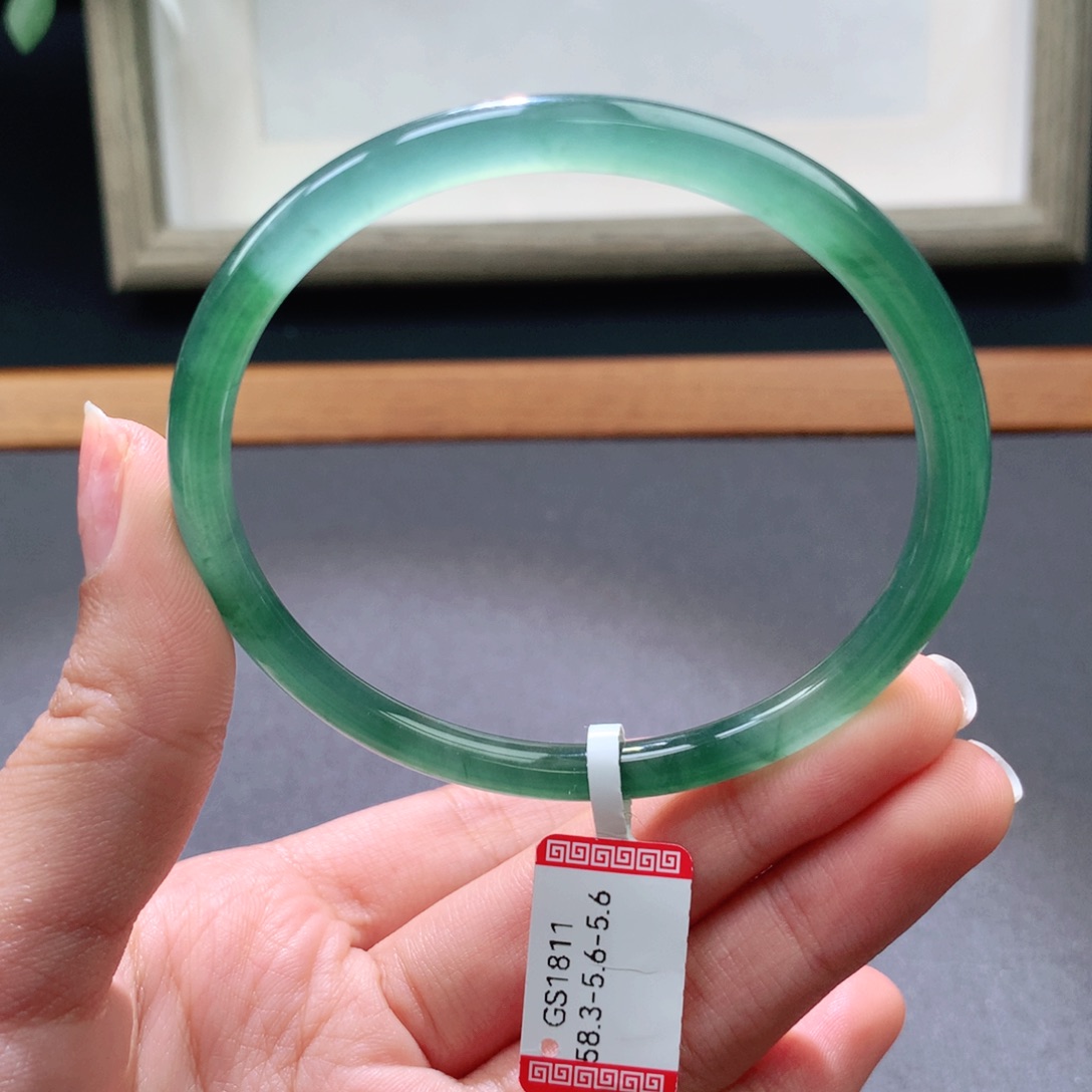 翡翠手镯未镶嵌天然翡翠手镯叮当镯