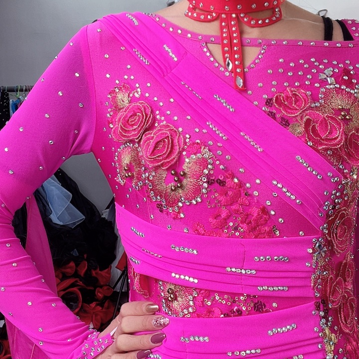 交谊舞厅和音乐会中心的