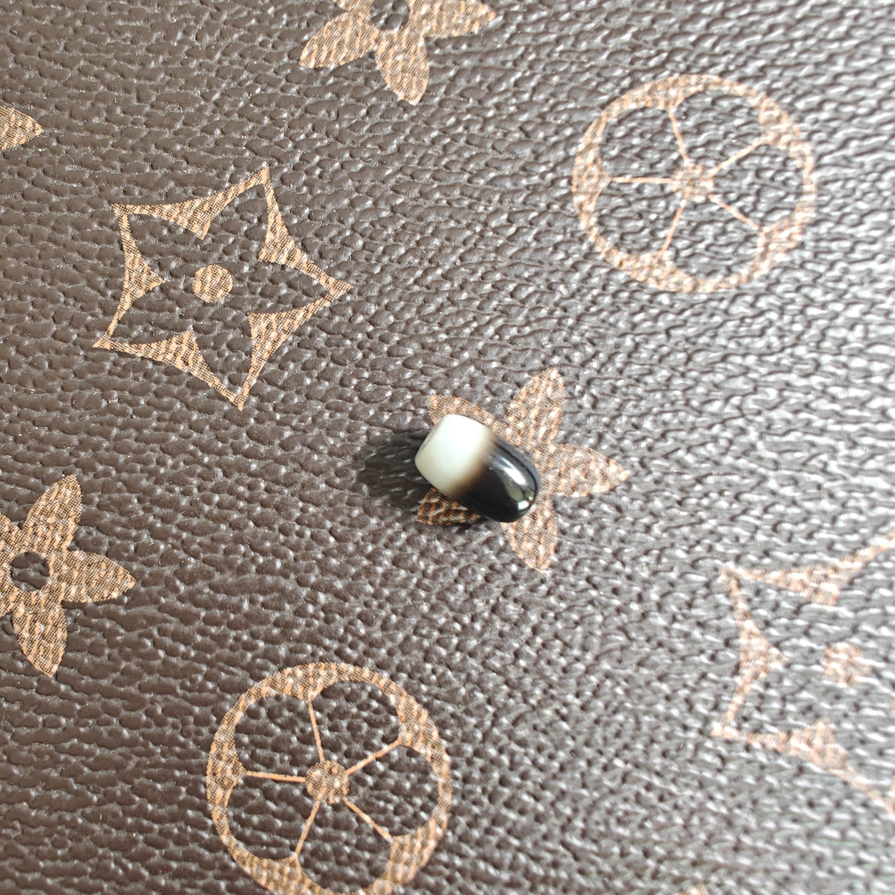 精品佩珠桶珠直径6.3对孔9.4左右