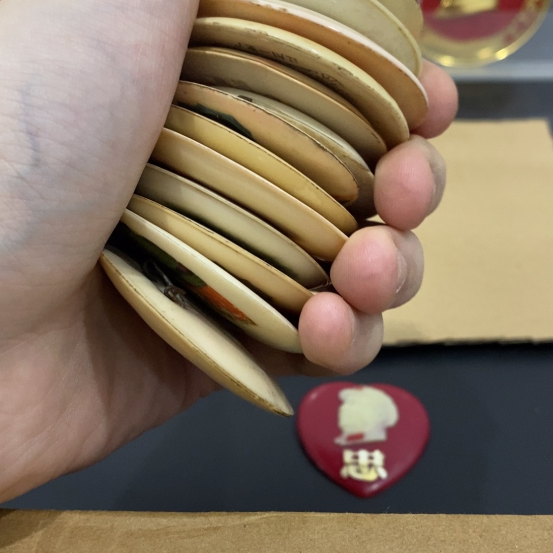 铝d****5红色纪念章 海绵13个 