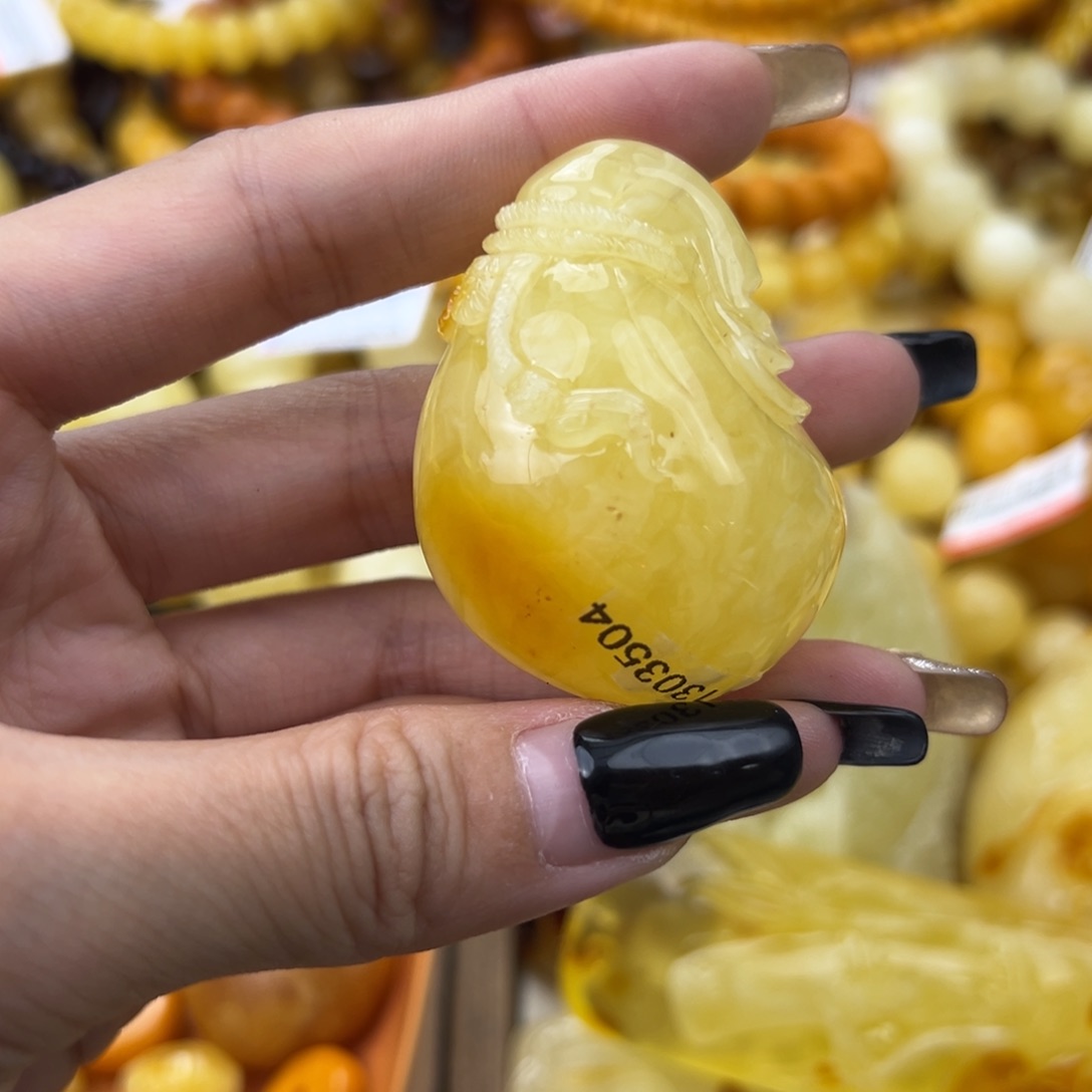 琥珀珠宝奇石未镶嵌