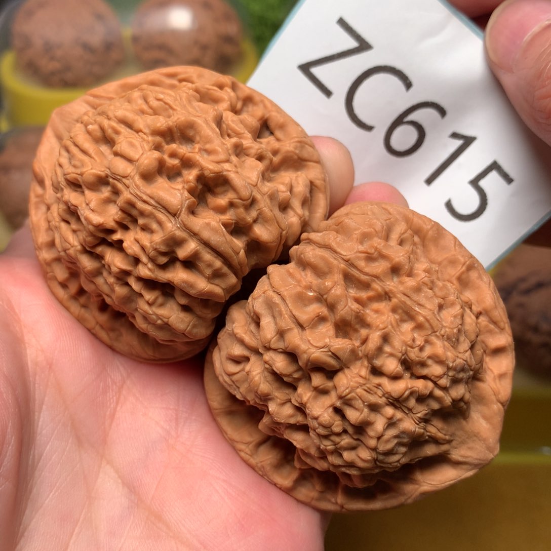 文玩核桃把件麒麟官帽49