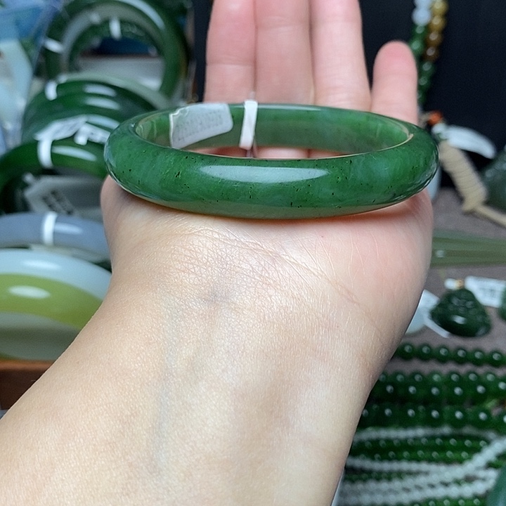 和田玉未镶嵌手镯60