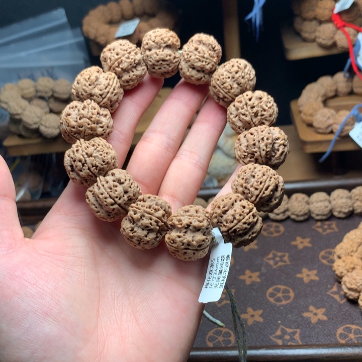 金刚菩提吊坠古龙蜂窝梅花双龙头货24mm