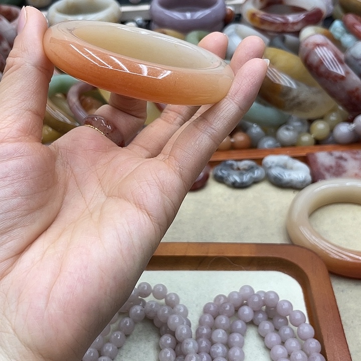 石英质玉圈口齐全未镶嵌与*