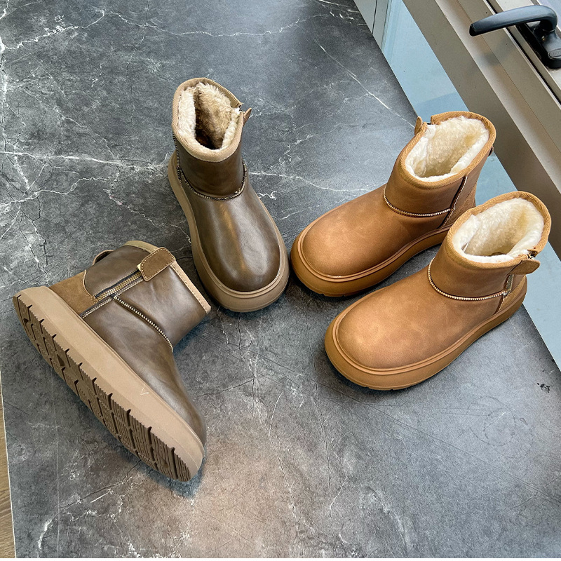 名真皮时尚保暖雪地靴2024冬季新款短筒百搭厚底复古加绒女士棉鞋