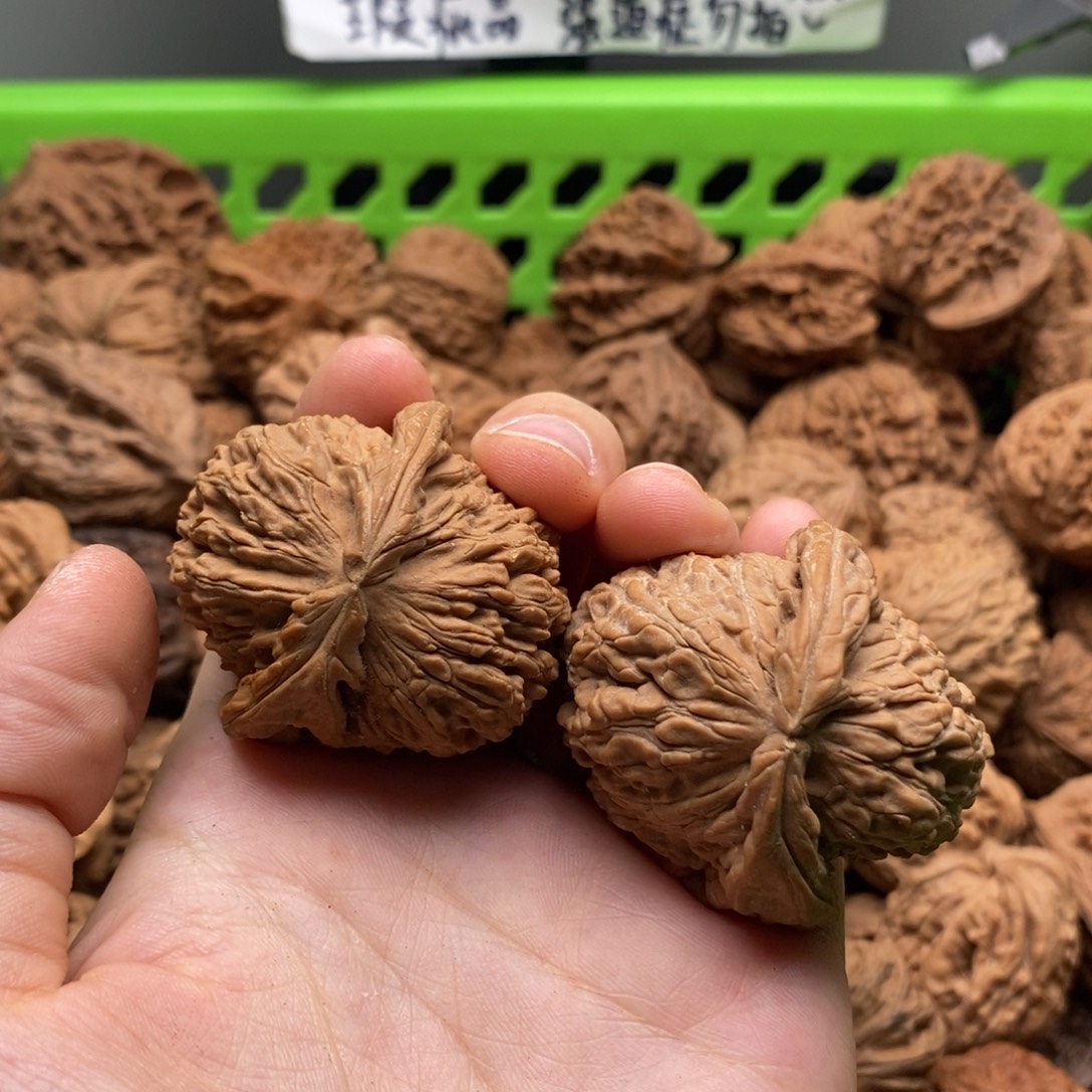 旭***日把件文玩核桃定制商品不退不换