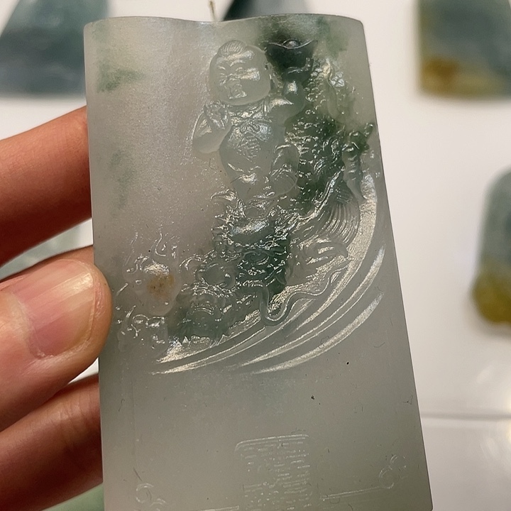 定制翡翠未镶嵌挂件