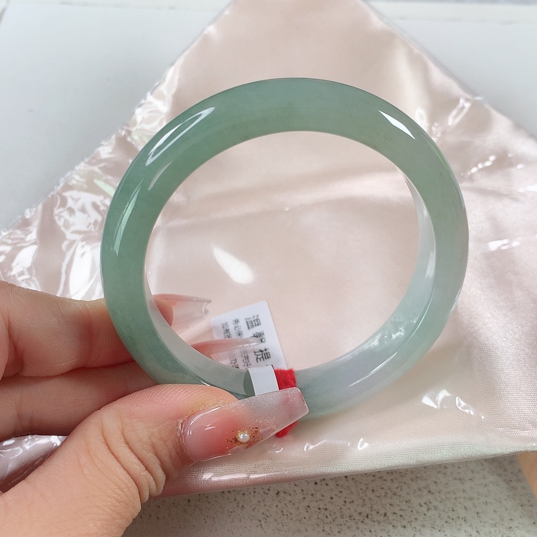 翡翠手镯未镶嵌①③③
