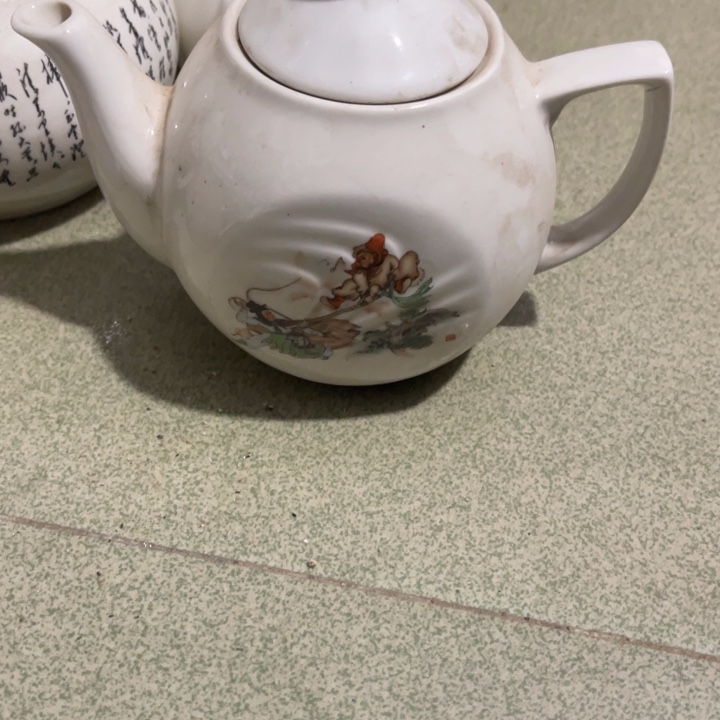 陶库存瓷器三打壶瑕疵品