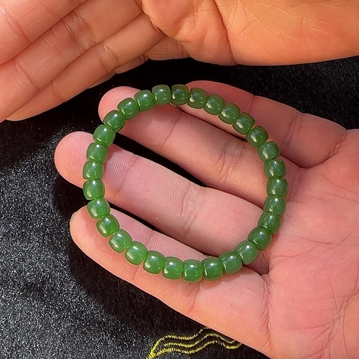 和田玉未镶嵌手链俄碧冰阳绿卡7