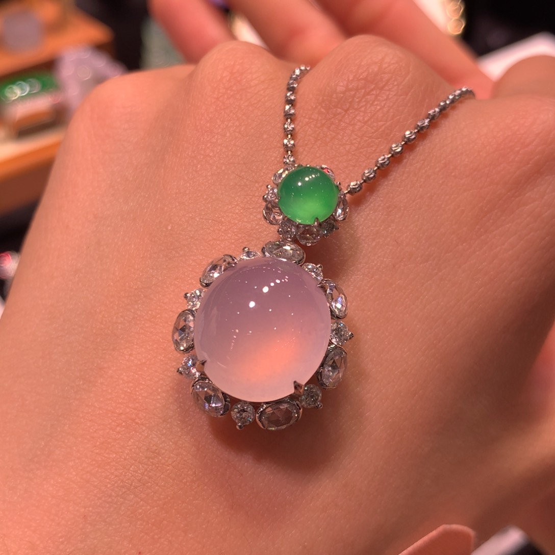 吊坠(不含链)18K金镶嵌翡翠