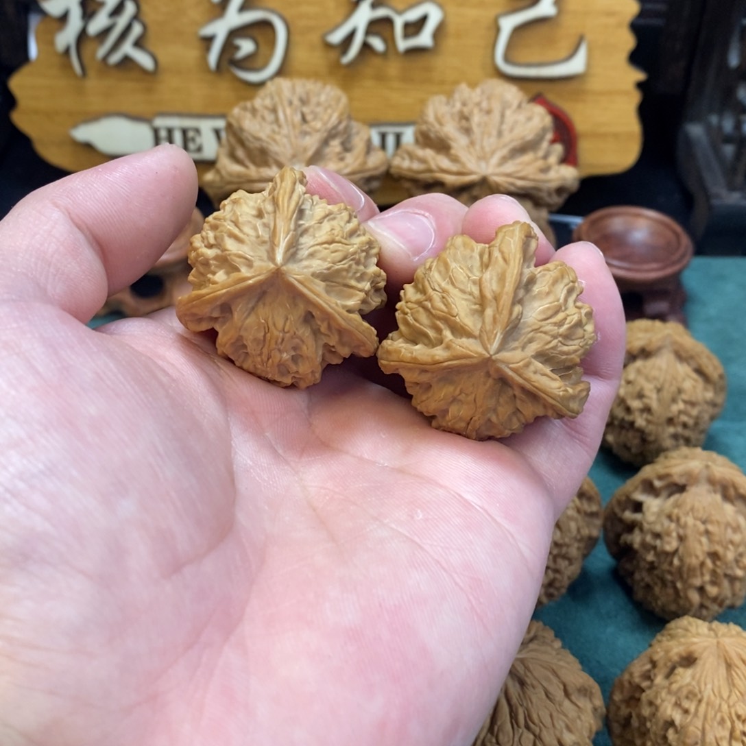 文玩核桃把件盘山三棱36全品