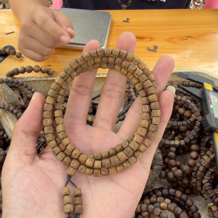 沉香碎屑沉香多圈白旗桶珠16克多样性发一