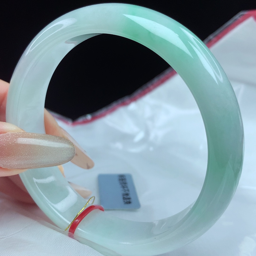 翡翠手镯未镶嵌58圈2643