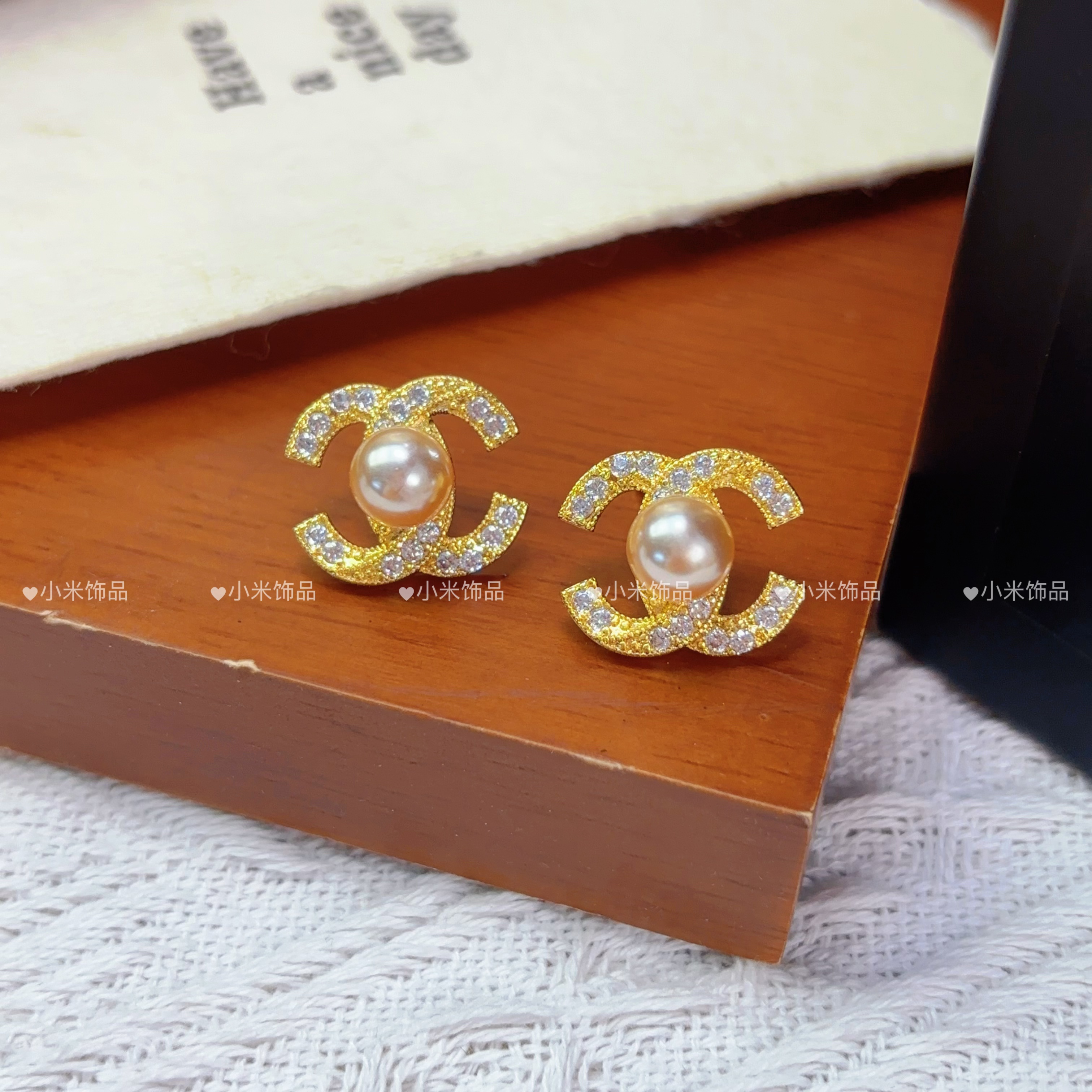 铜合金耳饰 赫本双C~法式双c字母耳钉女新款耳饰轻奢 W141