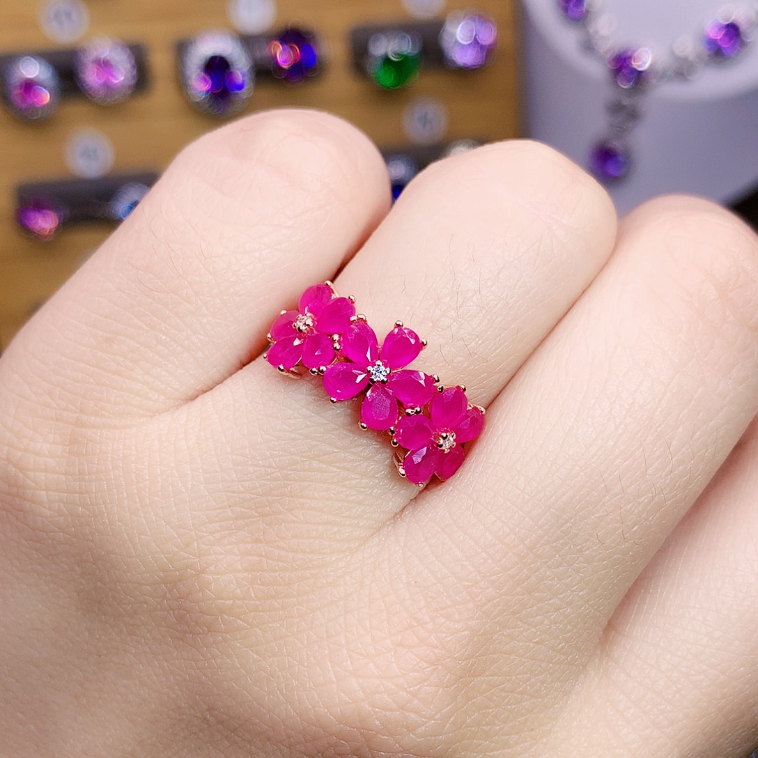 银S925镶嵌红宝石戒指