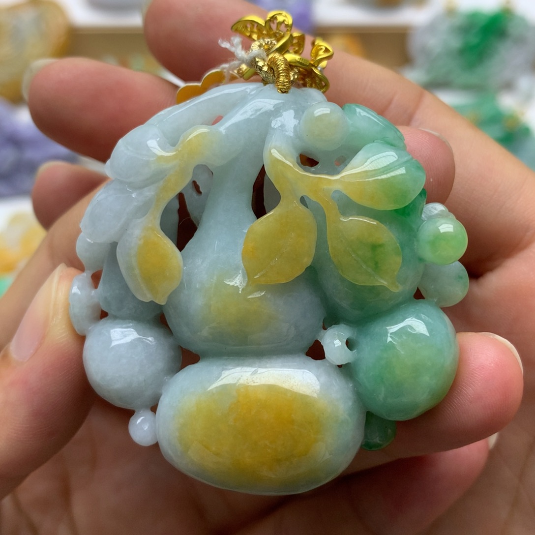 翡翠未镶嵌颈饰翡翠