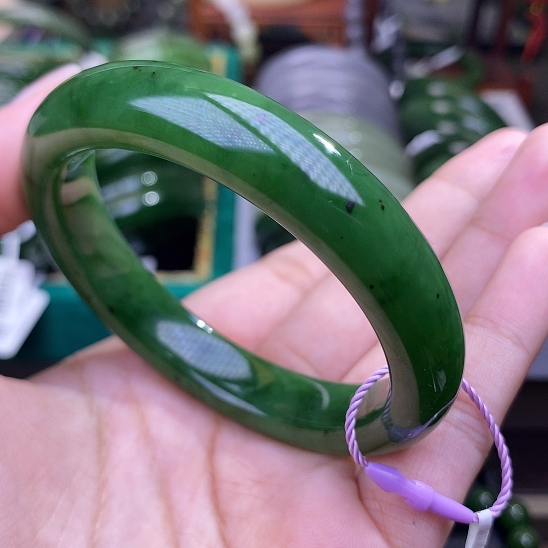 和田玉老矿碧玉阳绿手镯54.6圈未镶嵌