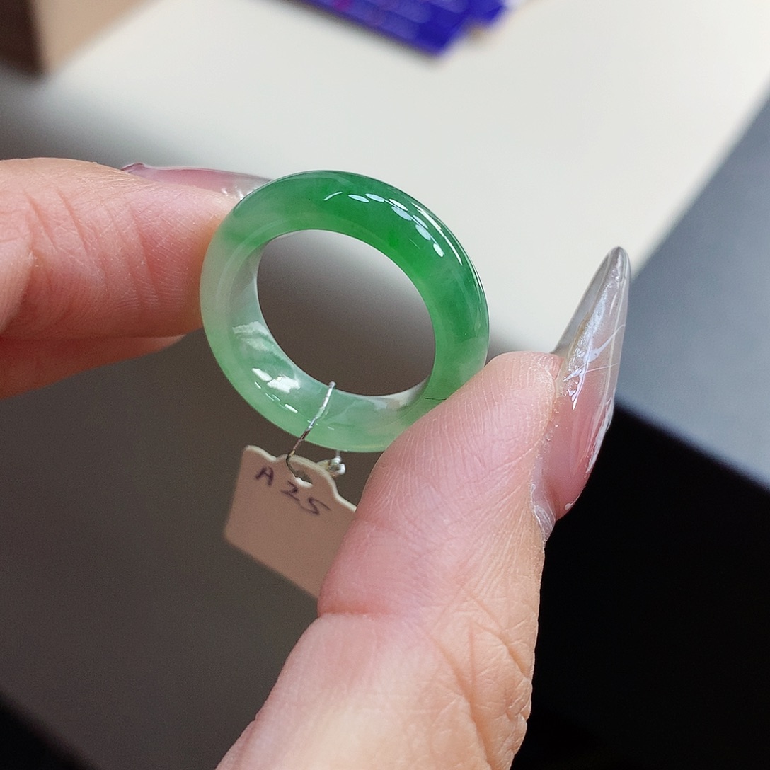 翡翠戒指未镶嵌15号