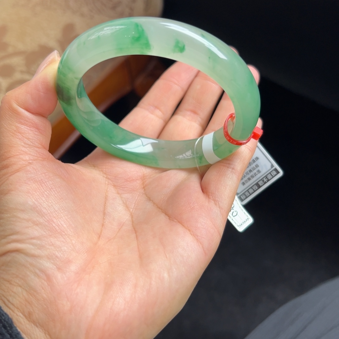 丛****石英质玉未镶嵌手镯非洲翠6263