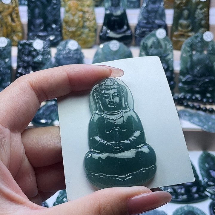 翡翠未镶嵌颈饰翡翠未镶嵌