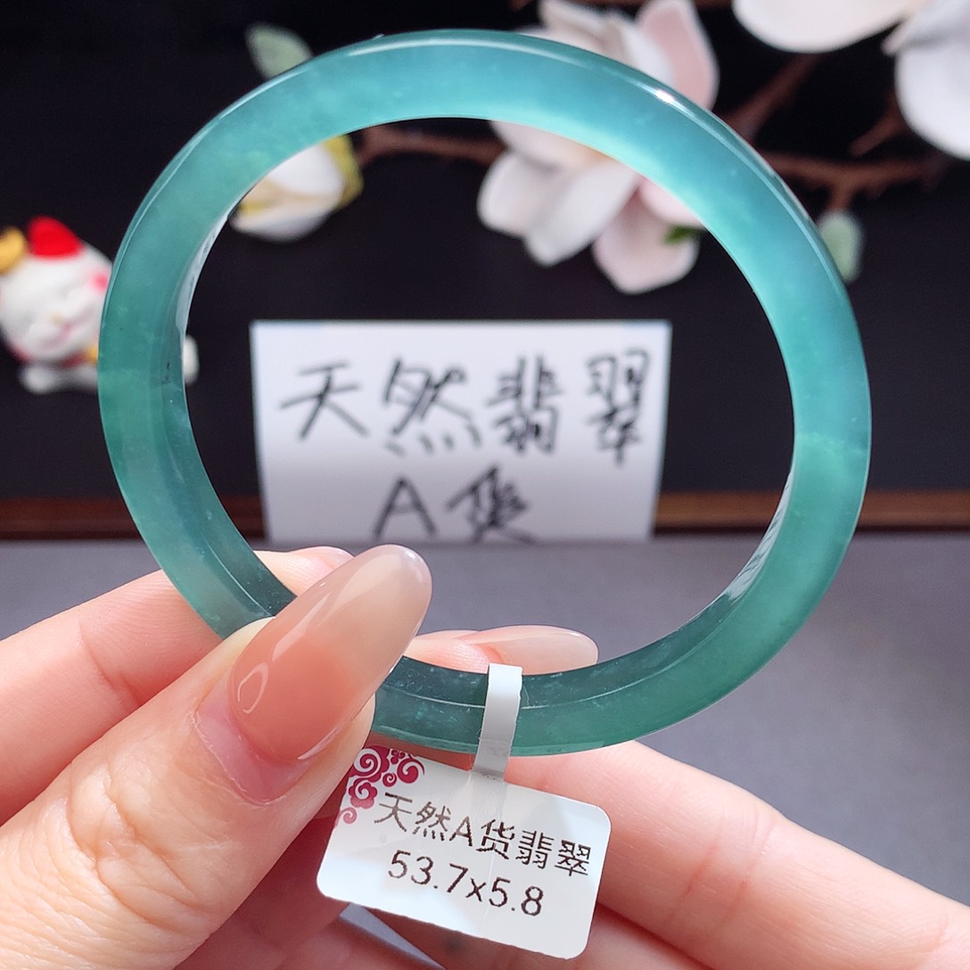 翡翠手镯（圆镯）未镶嵌