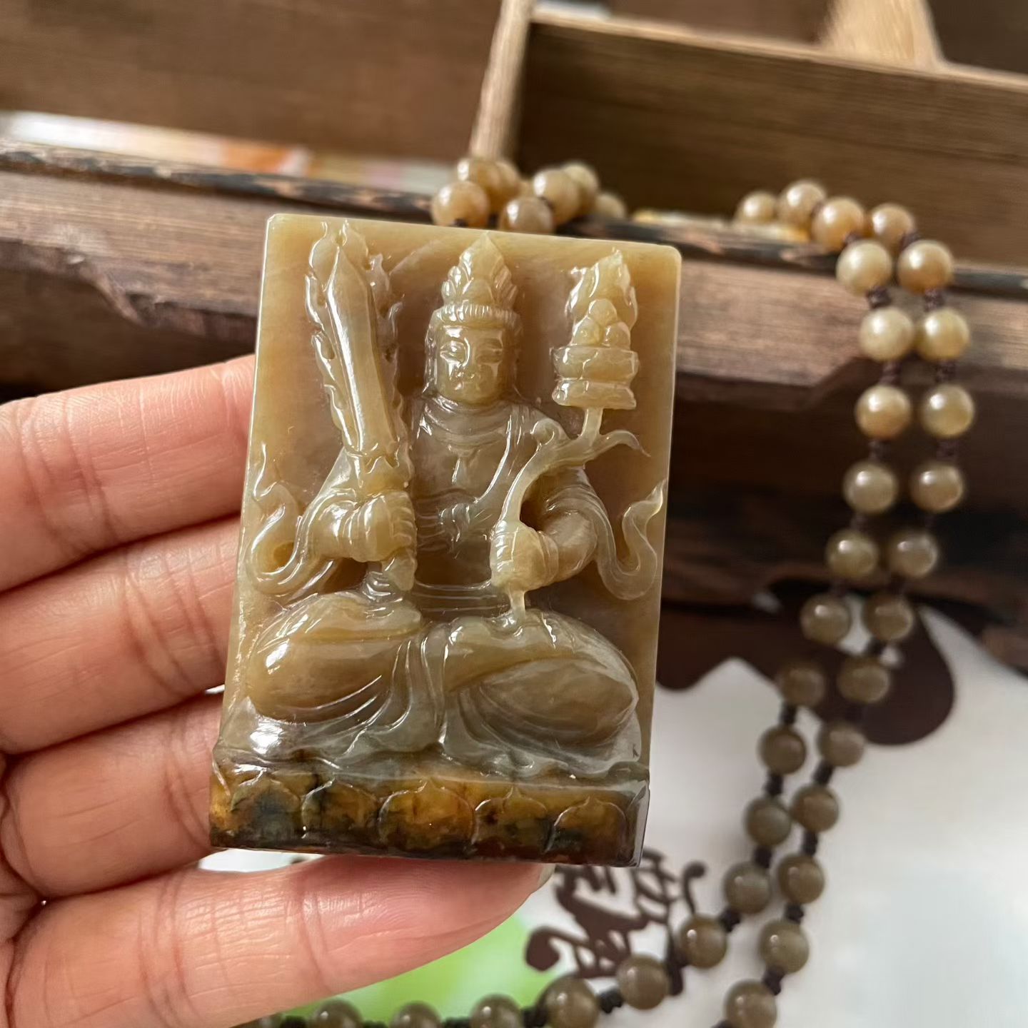 河磨玉虚空藏菩萨挂件吊坠糖料属相牛虎的守护本命佛