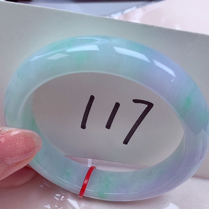 翡翠手镯未镶嵌翡翠