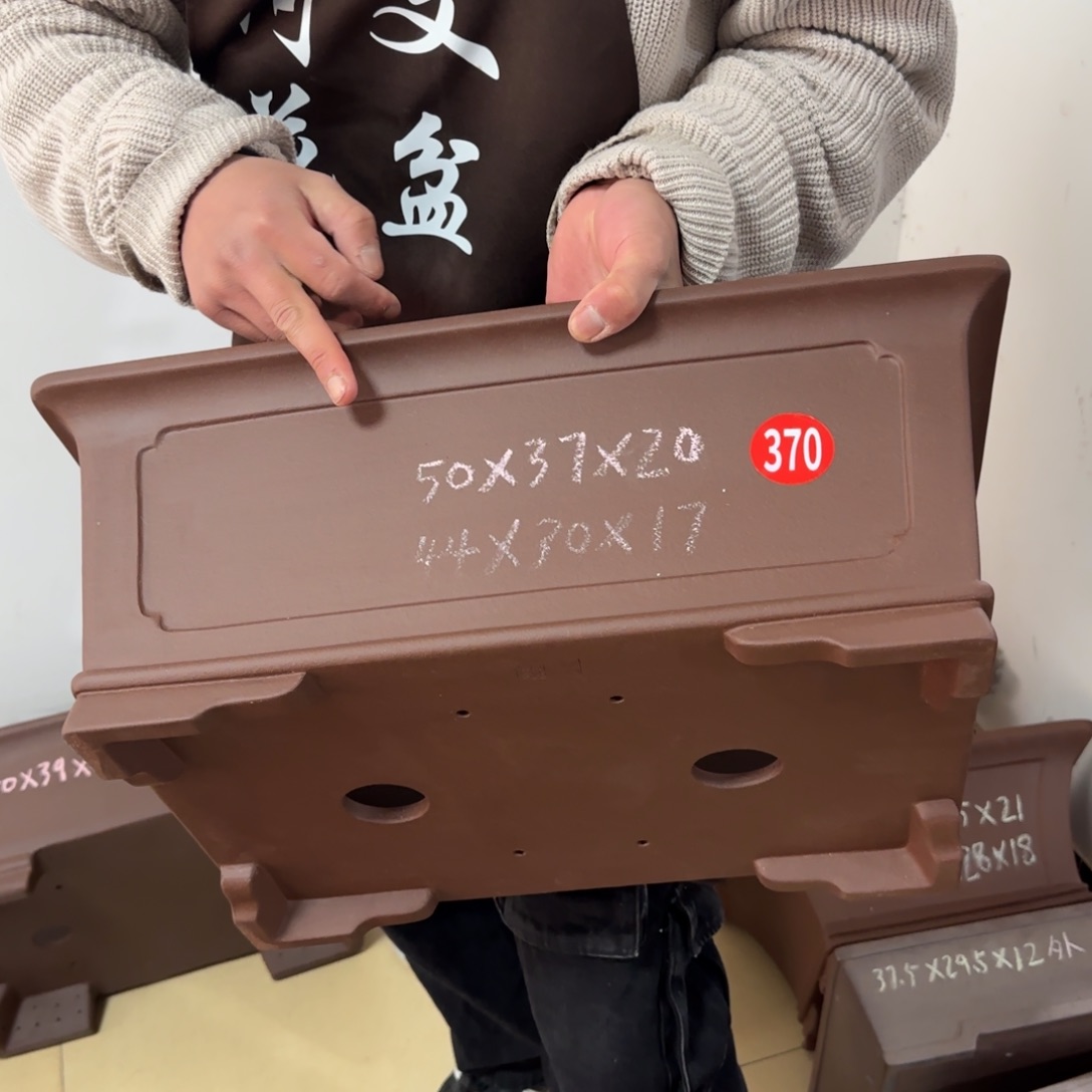 紫砂花盆呜呜呜呜
