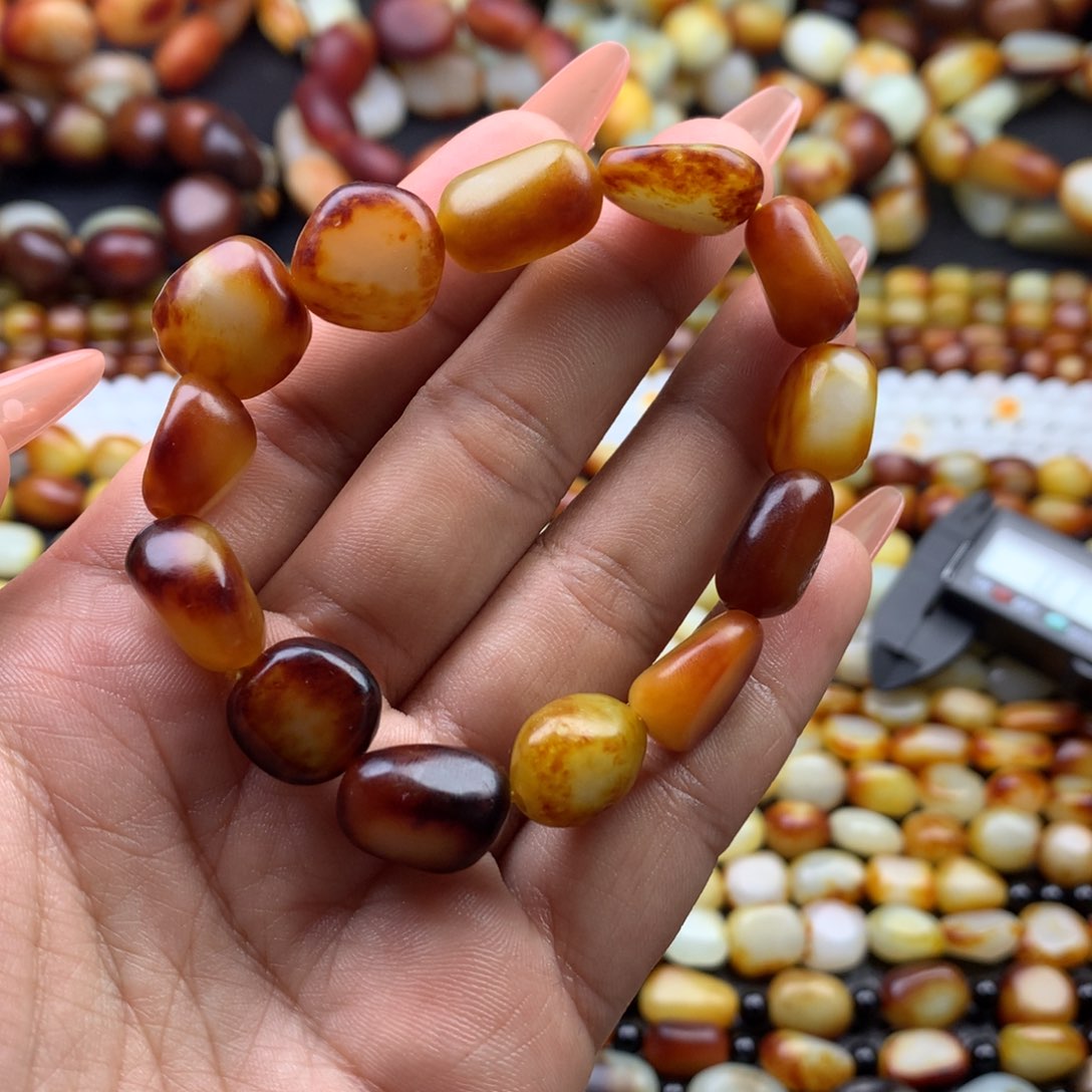 未镶嵌和田玉手链