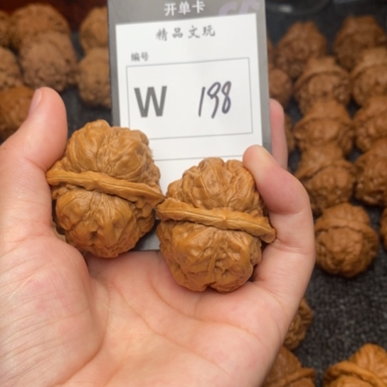 吊坠桃核我是第一百38