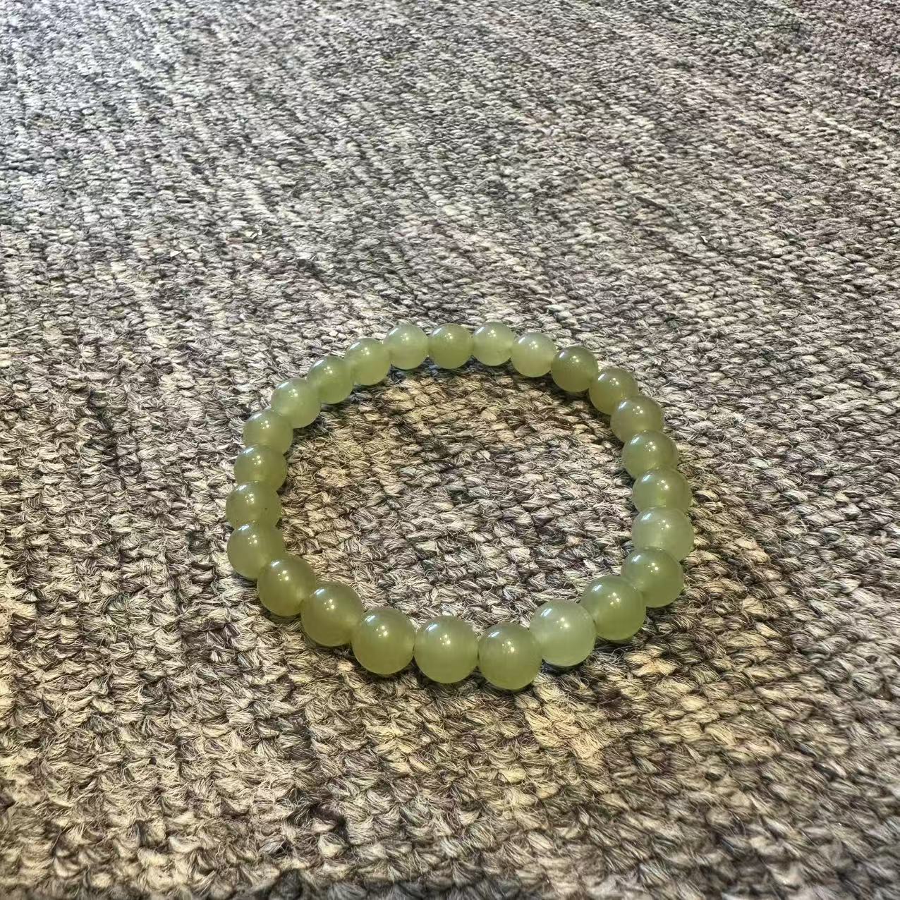 走进万家专属 F372 手串