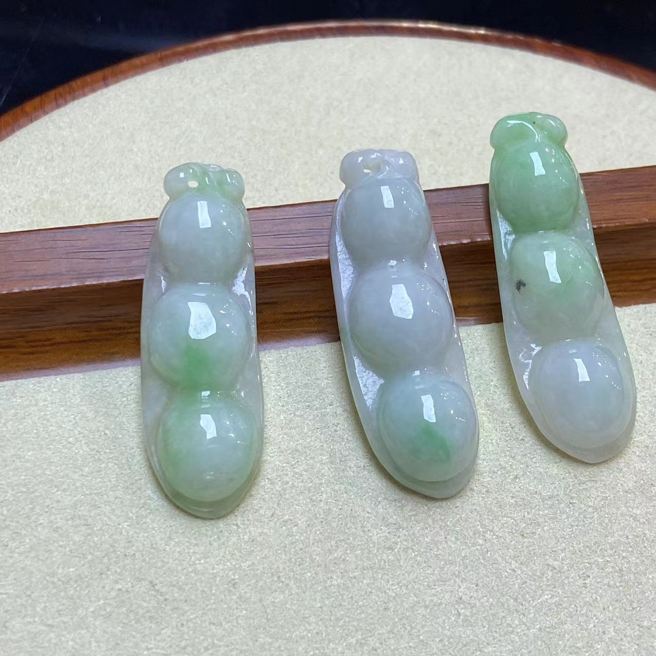 15148天然A货翡翠【福豆】多样性发一个