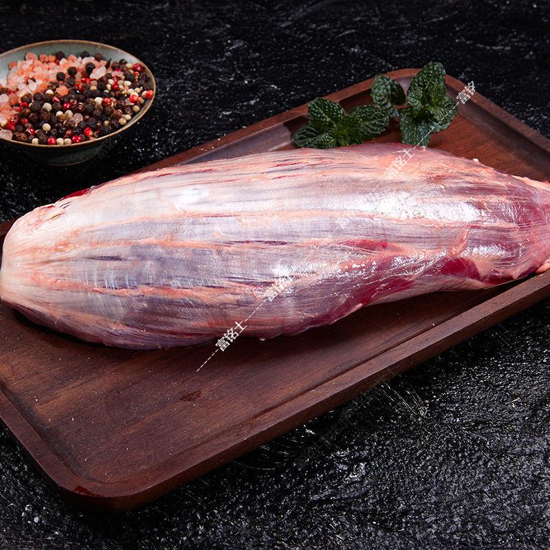 青海天峻县牧民家养在牦牛，牛腱子3斤