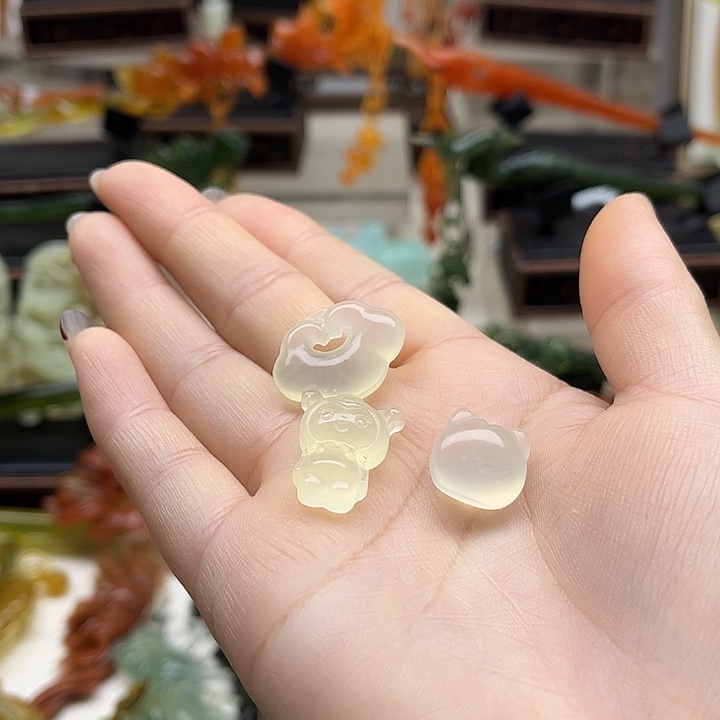 蛇纹石玉岫玉挂坠未镶嵌