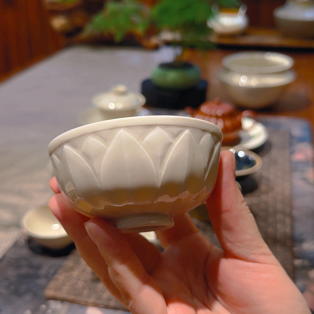 微澜定瓷 仿宋外刻莲瓣纹内刻莲纹普洱杯