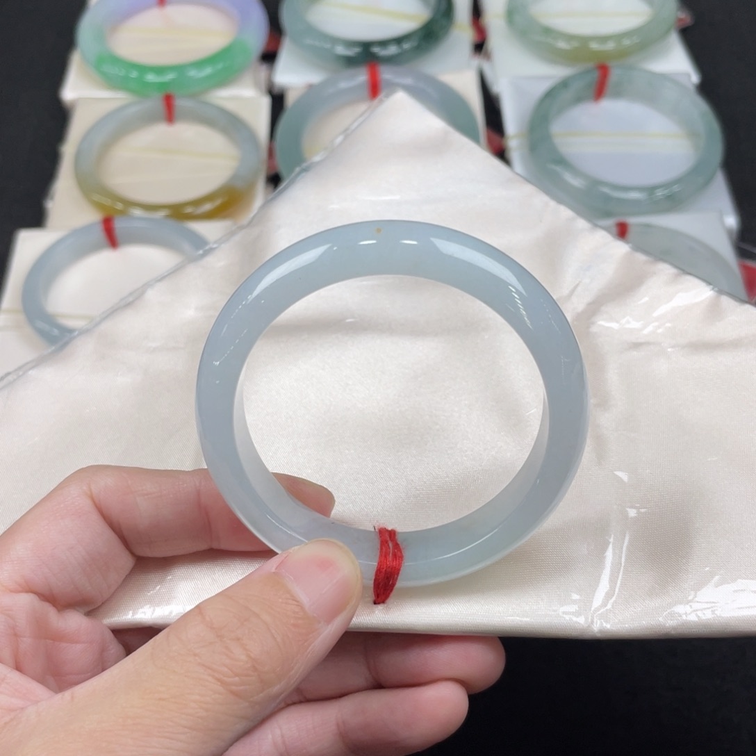 翡翠手镯未镶嵌51.7正圈