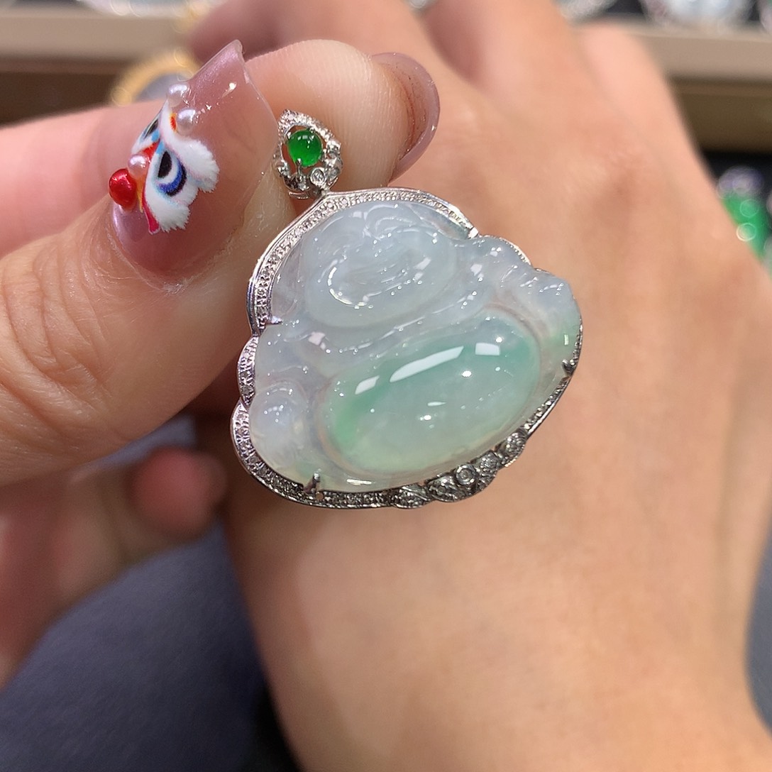 翡翠吊坠(赠链)18K金镶嵌