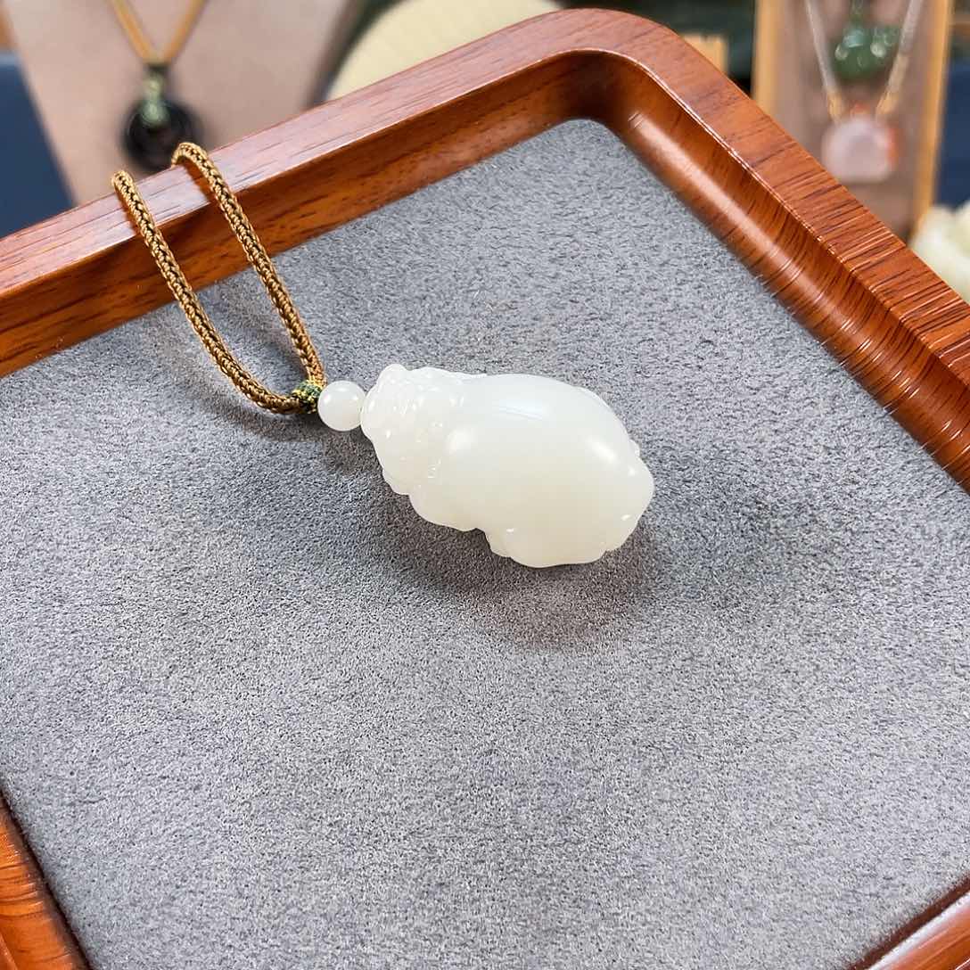 和田玉未镶嵌吊坠(不含链)