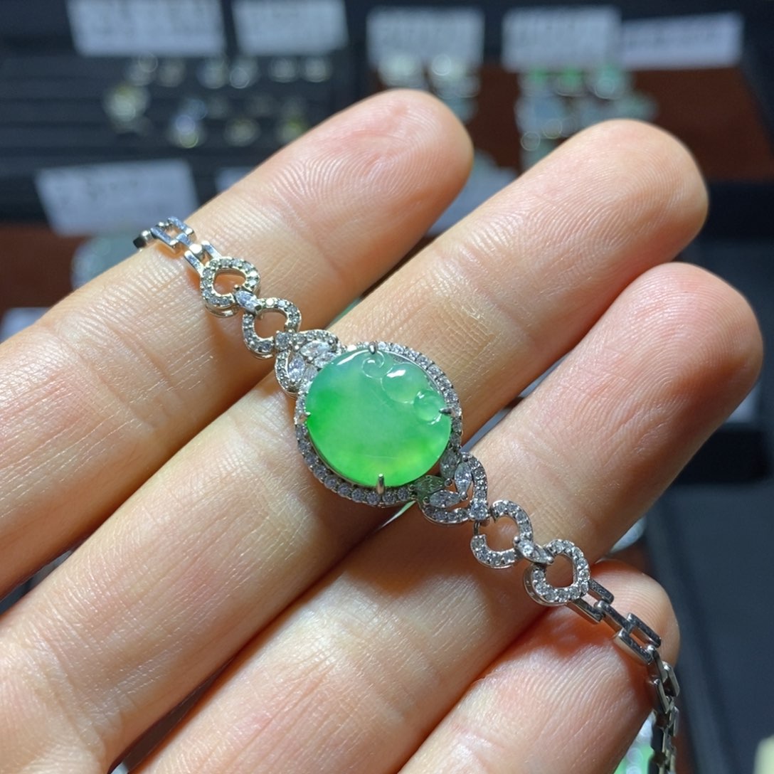 翡翠手链银S925镶嵌水润如意头手链