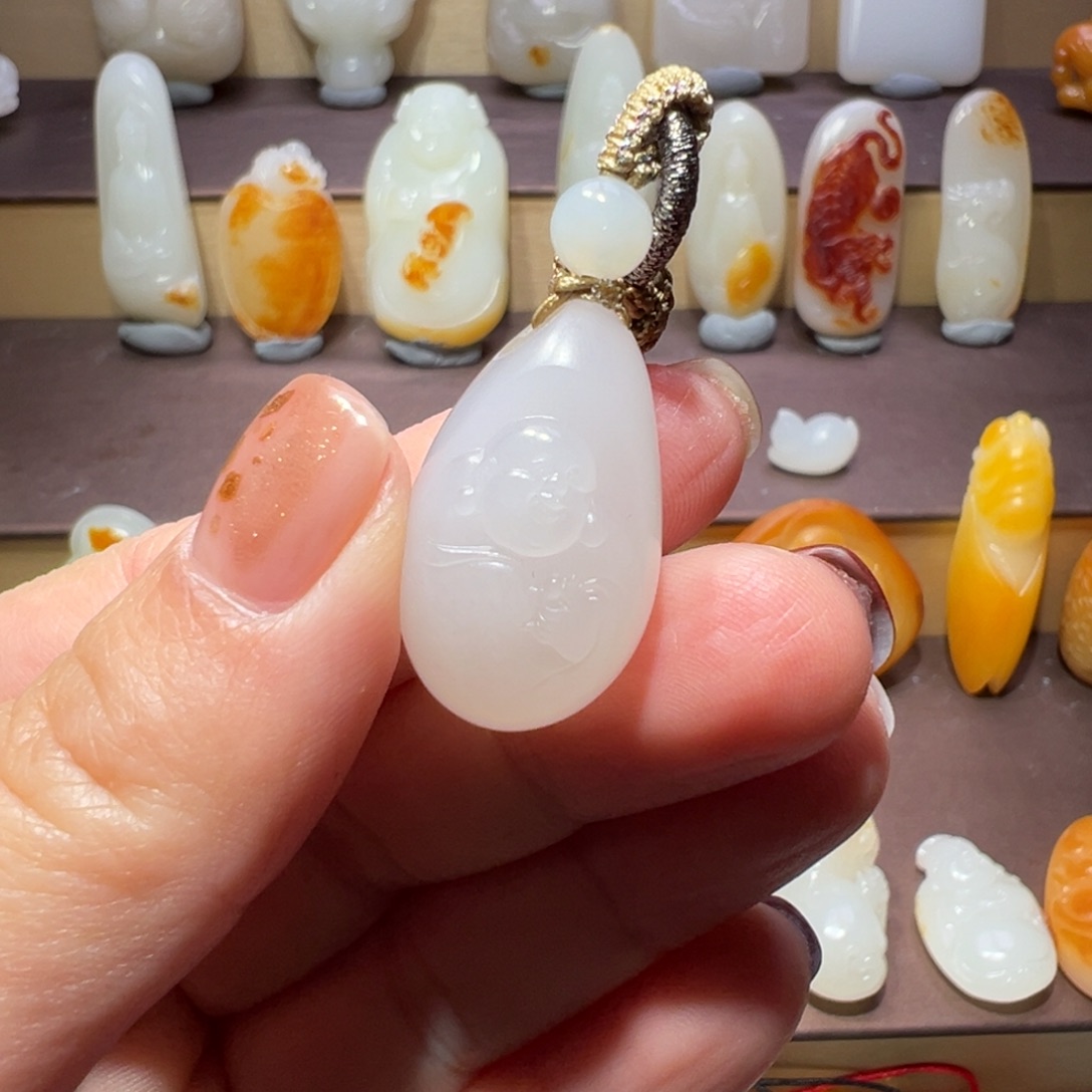 和田玉颈饰未镶嵌