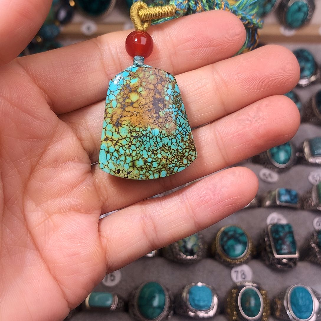 绿松石挂件未镶嵌