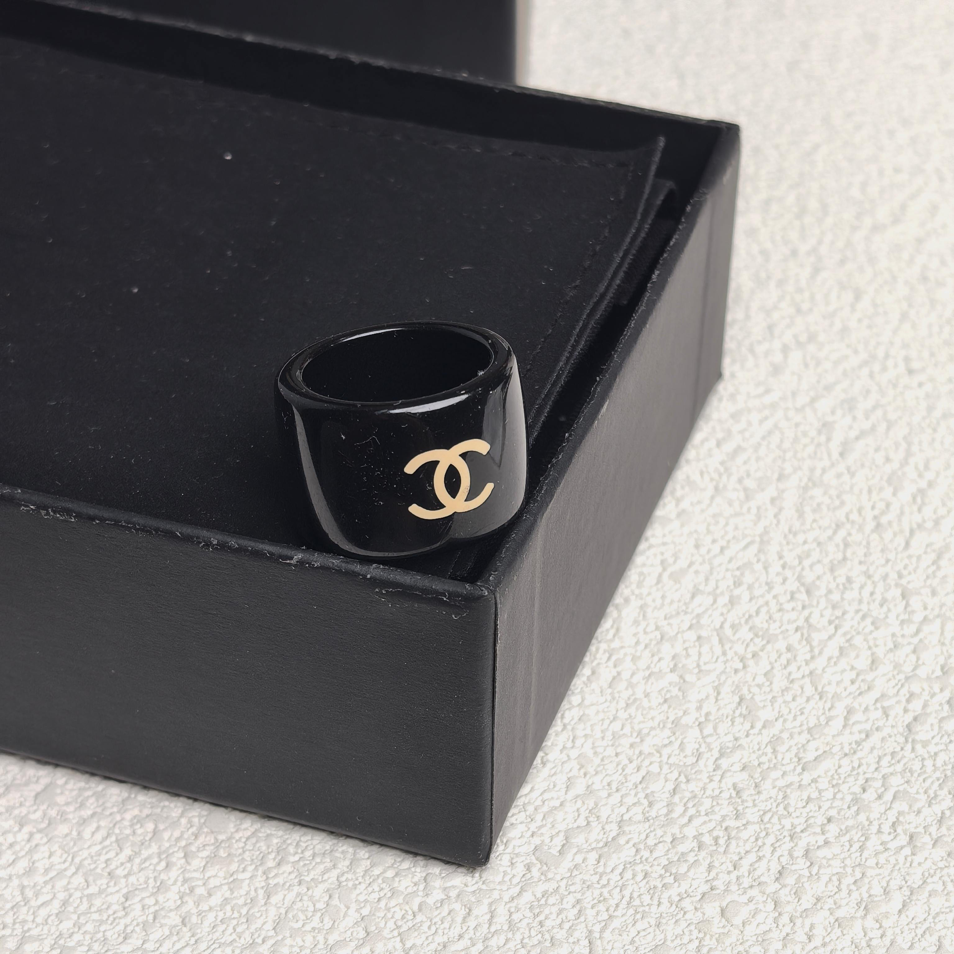 95新 Chanel/香奈儿 泡泡中古 Chanel 黑白山茶花戒指