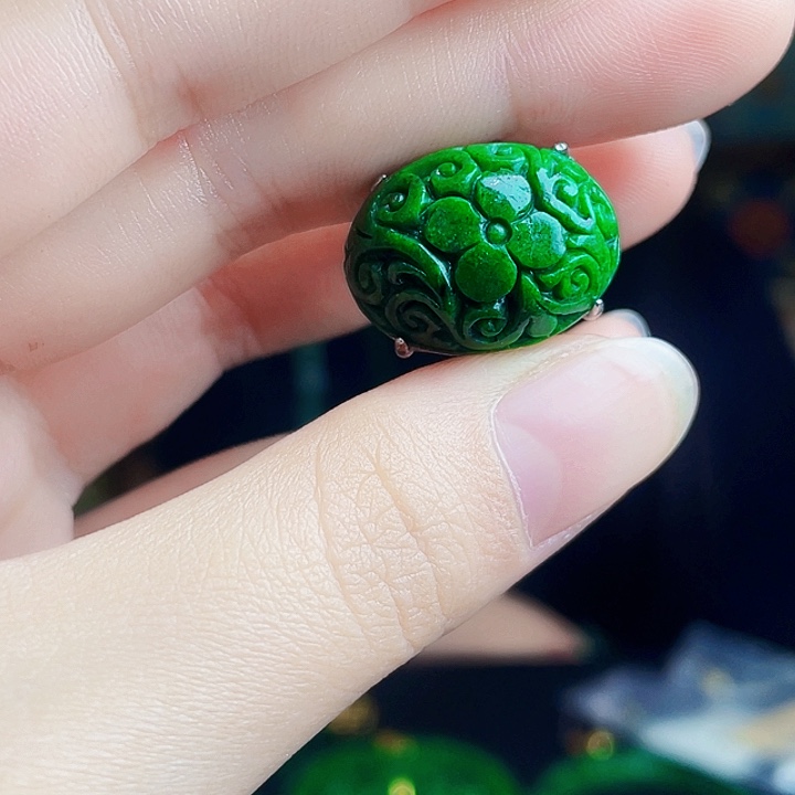 翡翠银S925镶嵌颈饰多样性