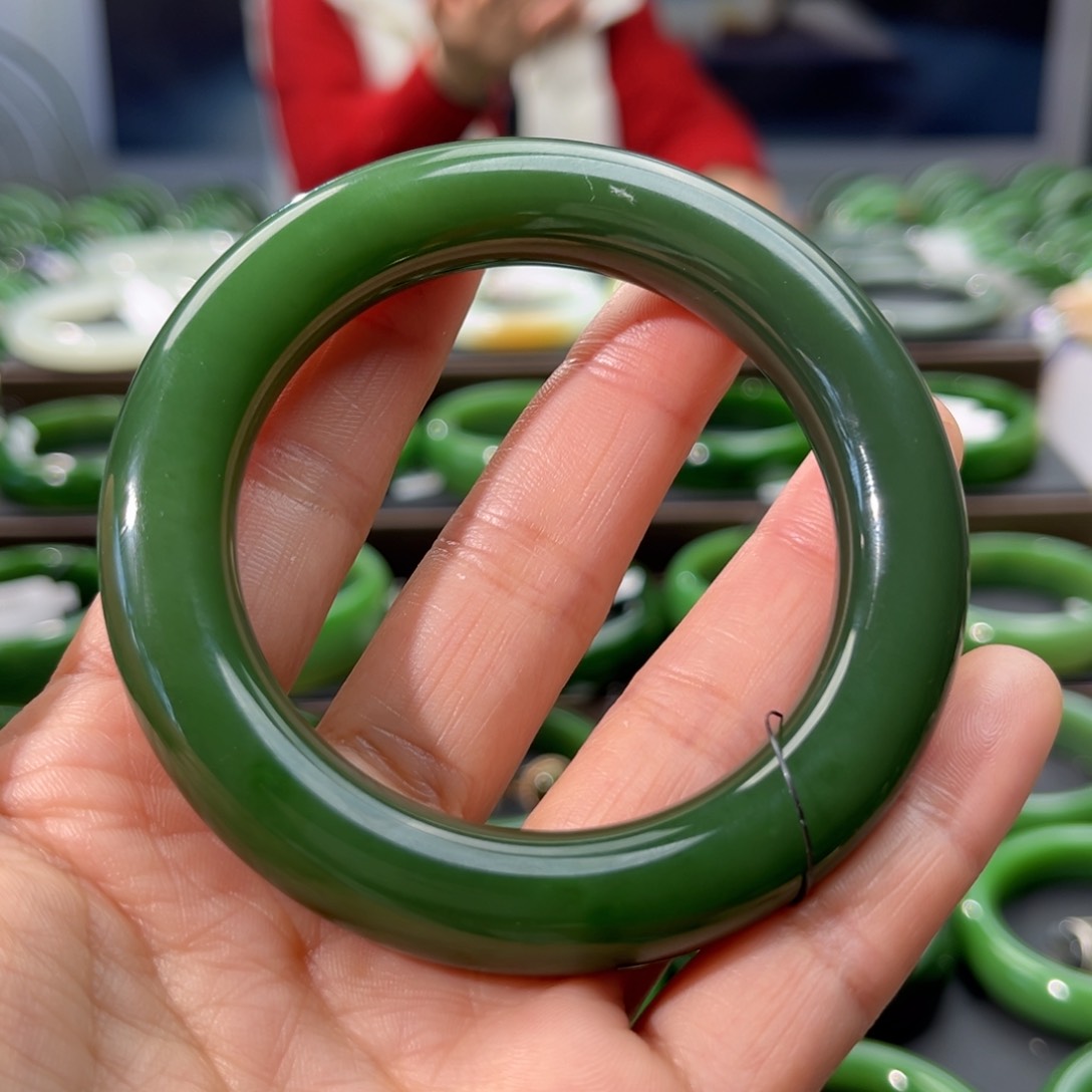 和田玉（碧玉）手镯未镶嵌