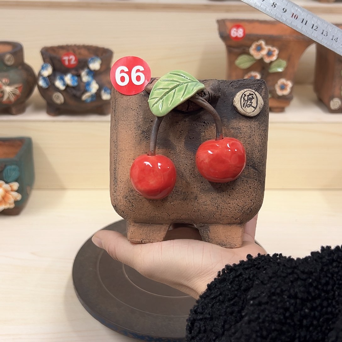 紫砂花盆66号内口 8.5外高11