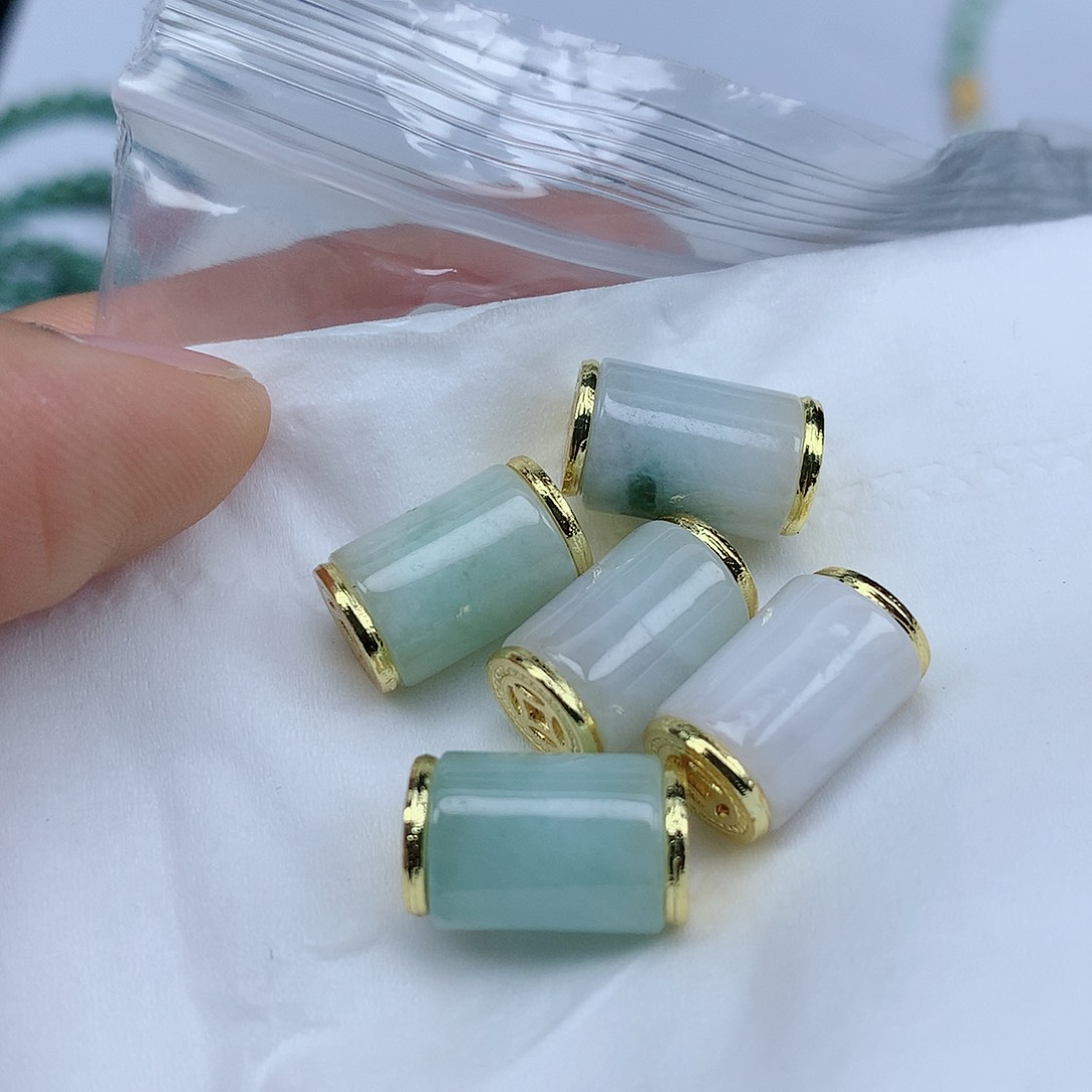 翡翠颈饰未镶嵌手串