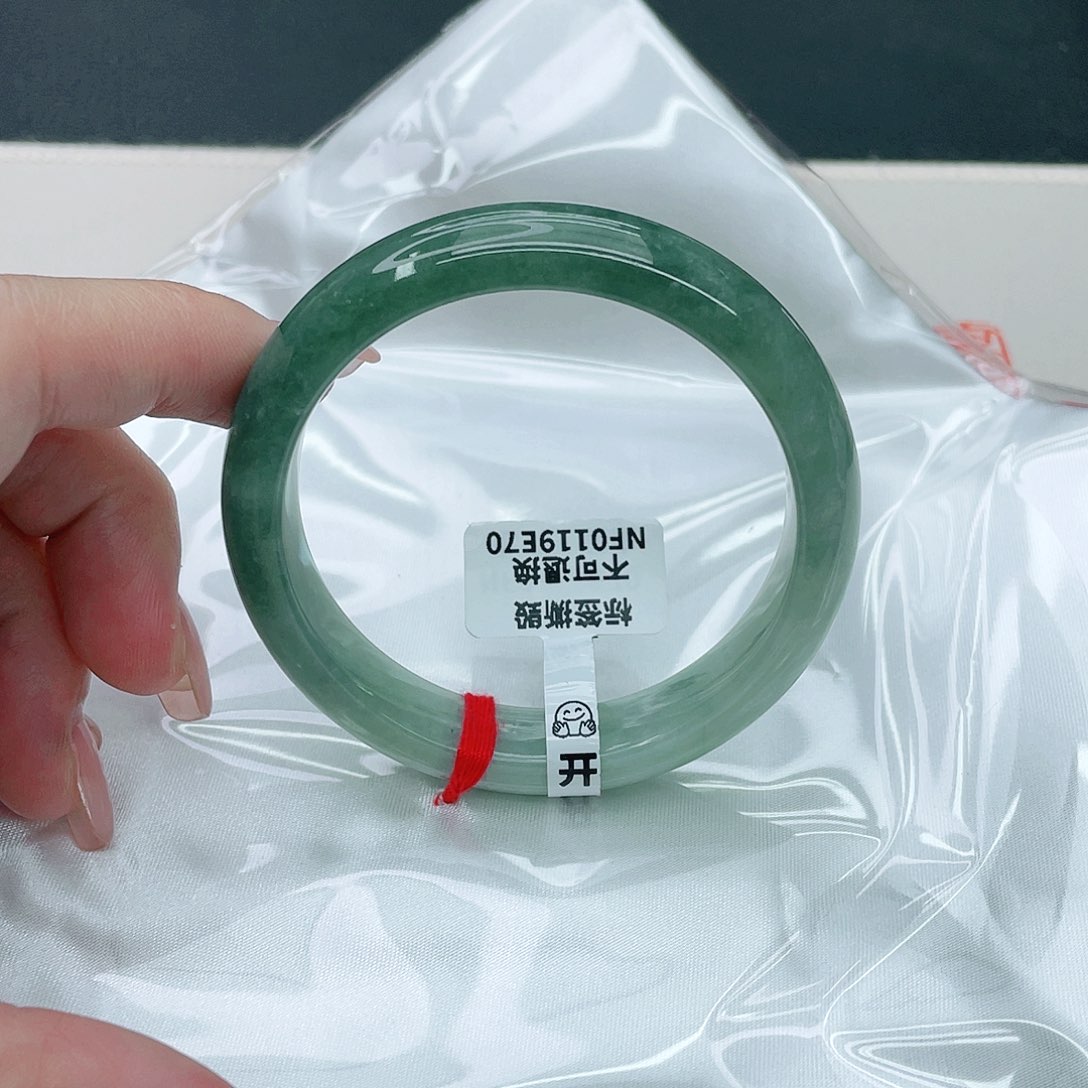 翡翠手镯未镶嵌正54.2